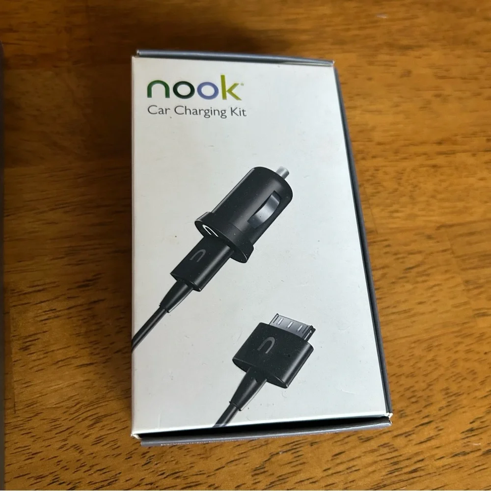 Barnes & Noble Nook Simple Touch eReader Bundle with Case & Car Charger